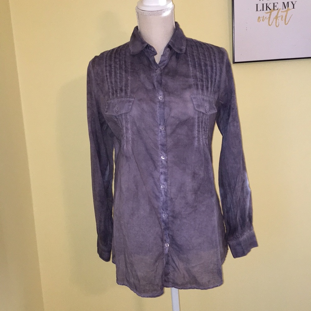 Cailey 22 Button-down Blouse Size small